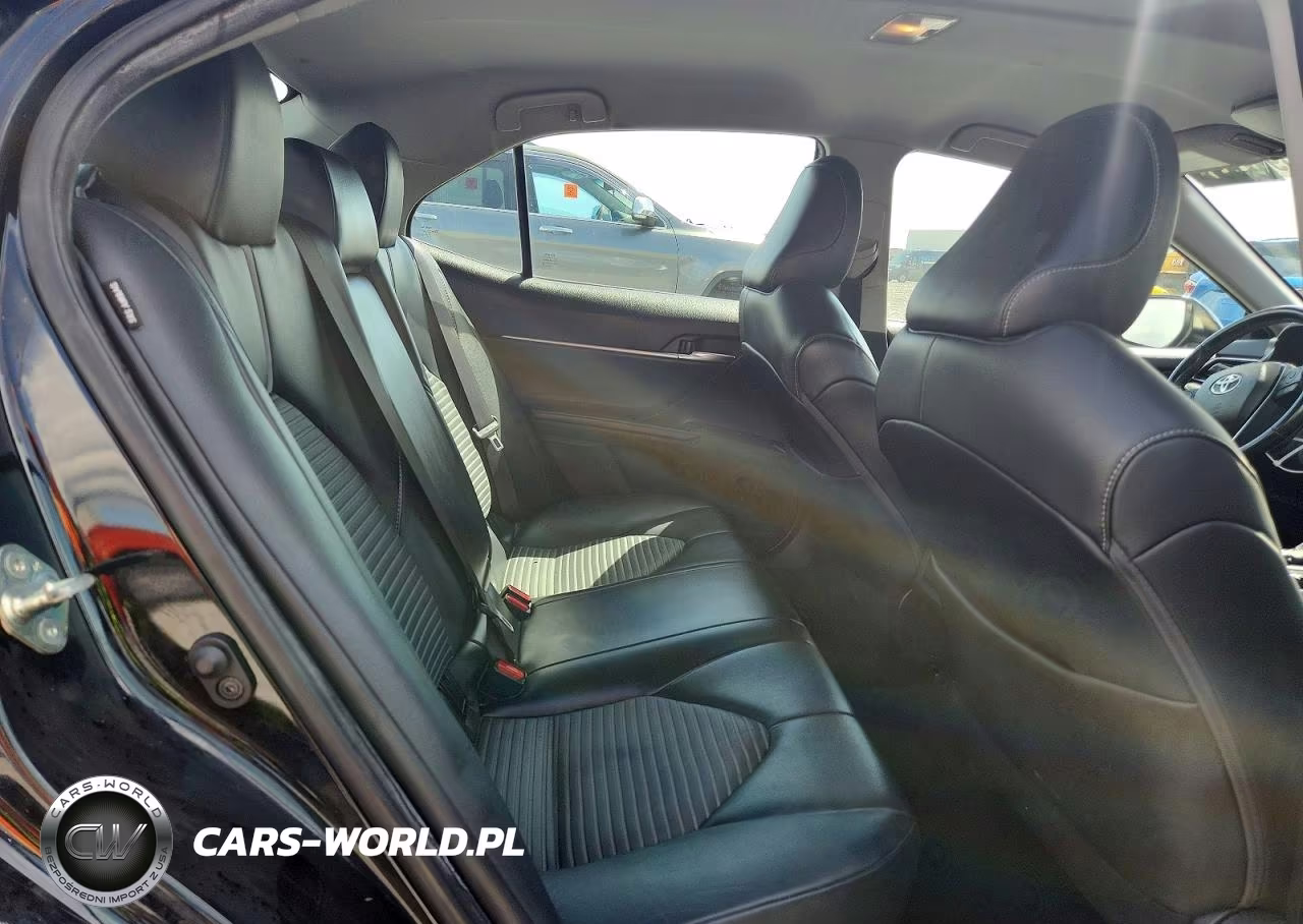2020 Toyota Camry Se VIN:4T1G11AK2LU331561 - 10