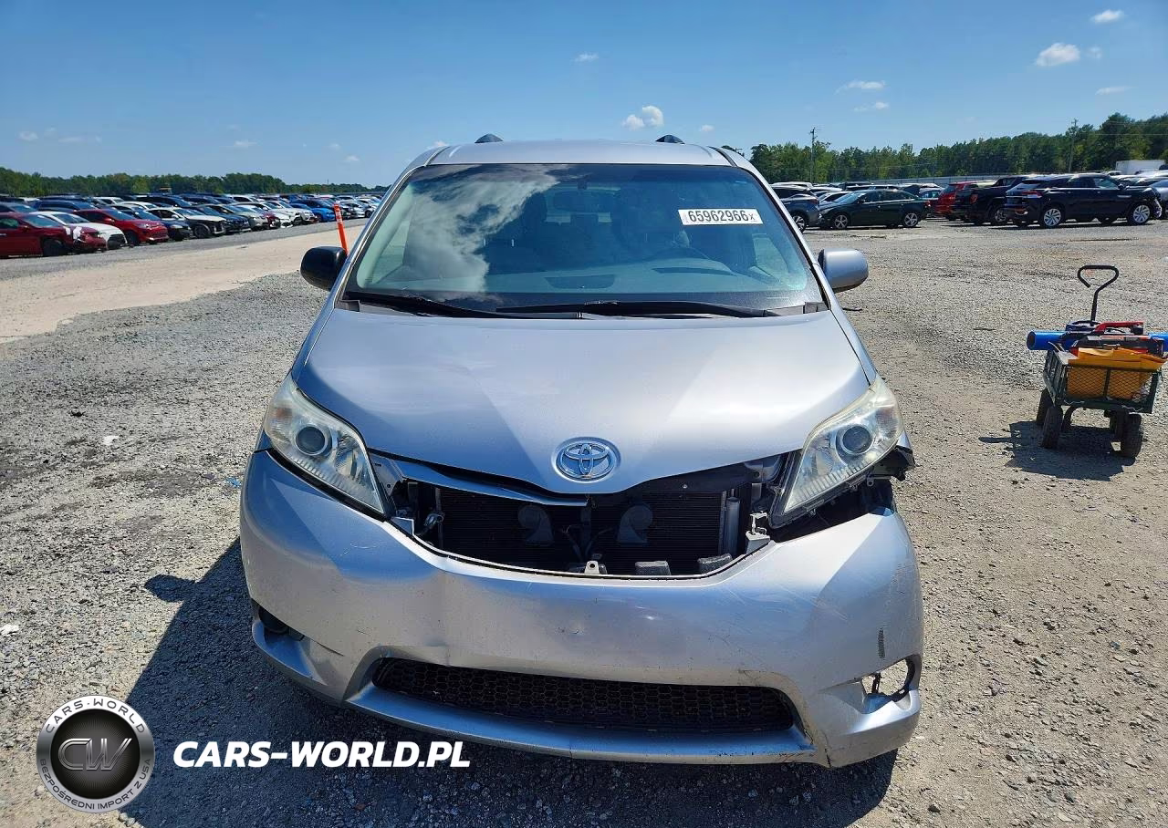 2017 Toyota Sienna Le VIN:5TDKZ3DC5HS825674 - 5