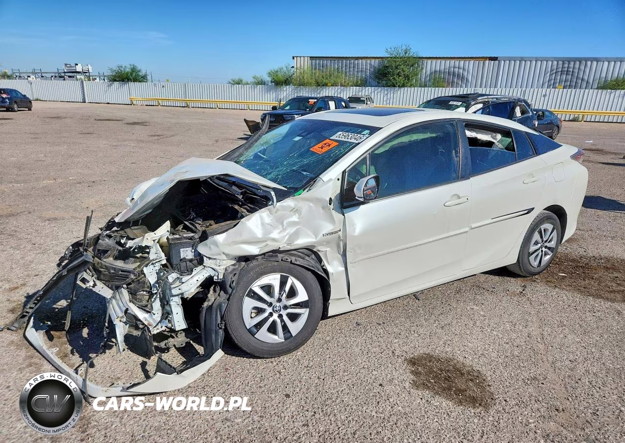 2018 Toyota Prius Three VIN:JTDKARFU6J3055816 - 1