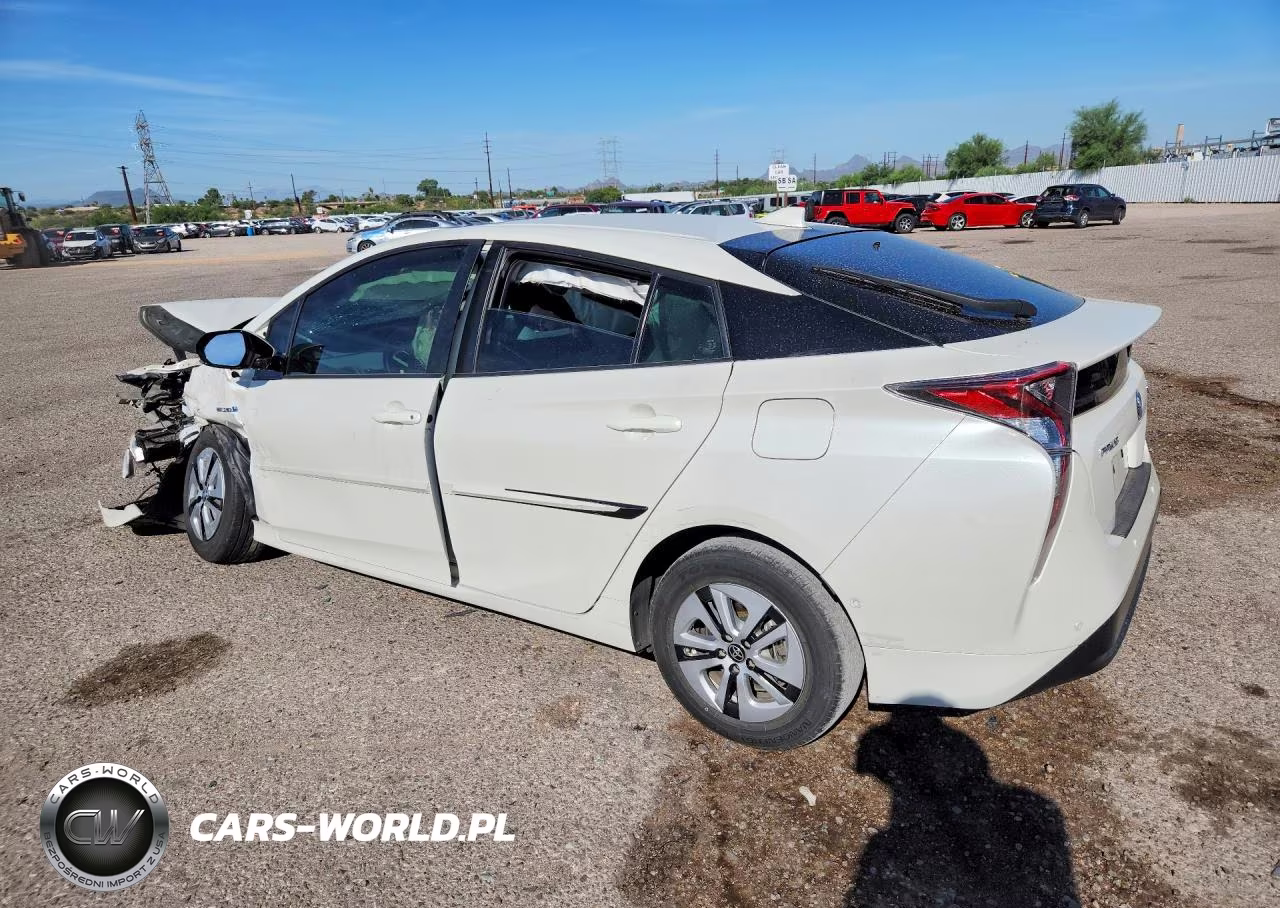 2018 Toyota Prius Three VIN:JTDKARFU6J3055816 - 2