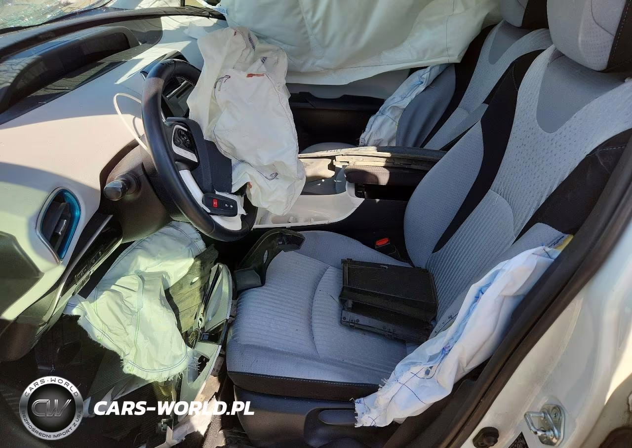 2018 Toyota Prius Three VIN:JTDKARFU6J3055816 - 7