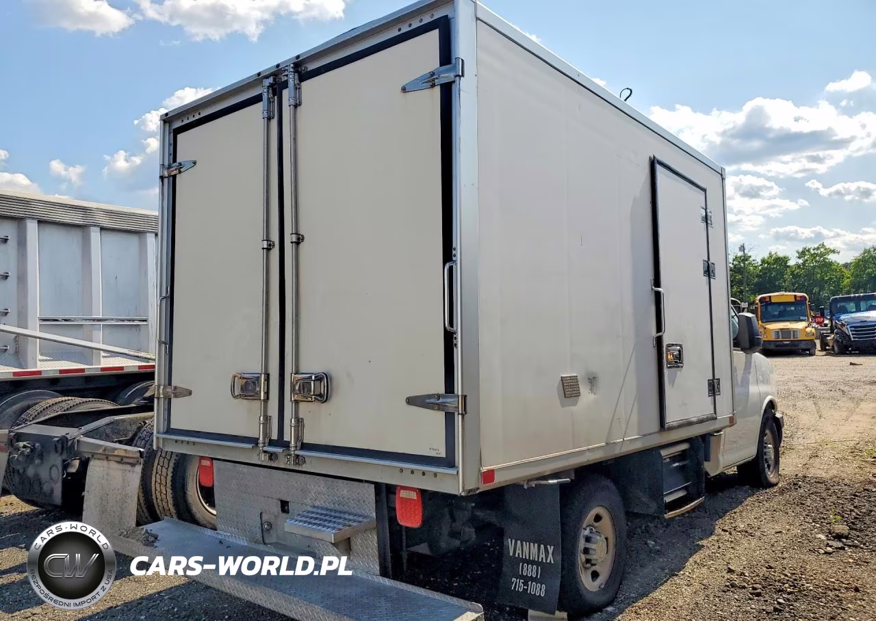 2021 Chevrolet Express G3500 VIN:1GB0GRFP4M1171892 - 3