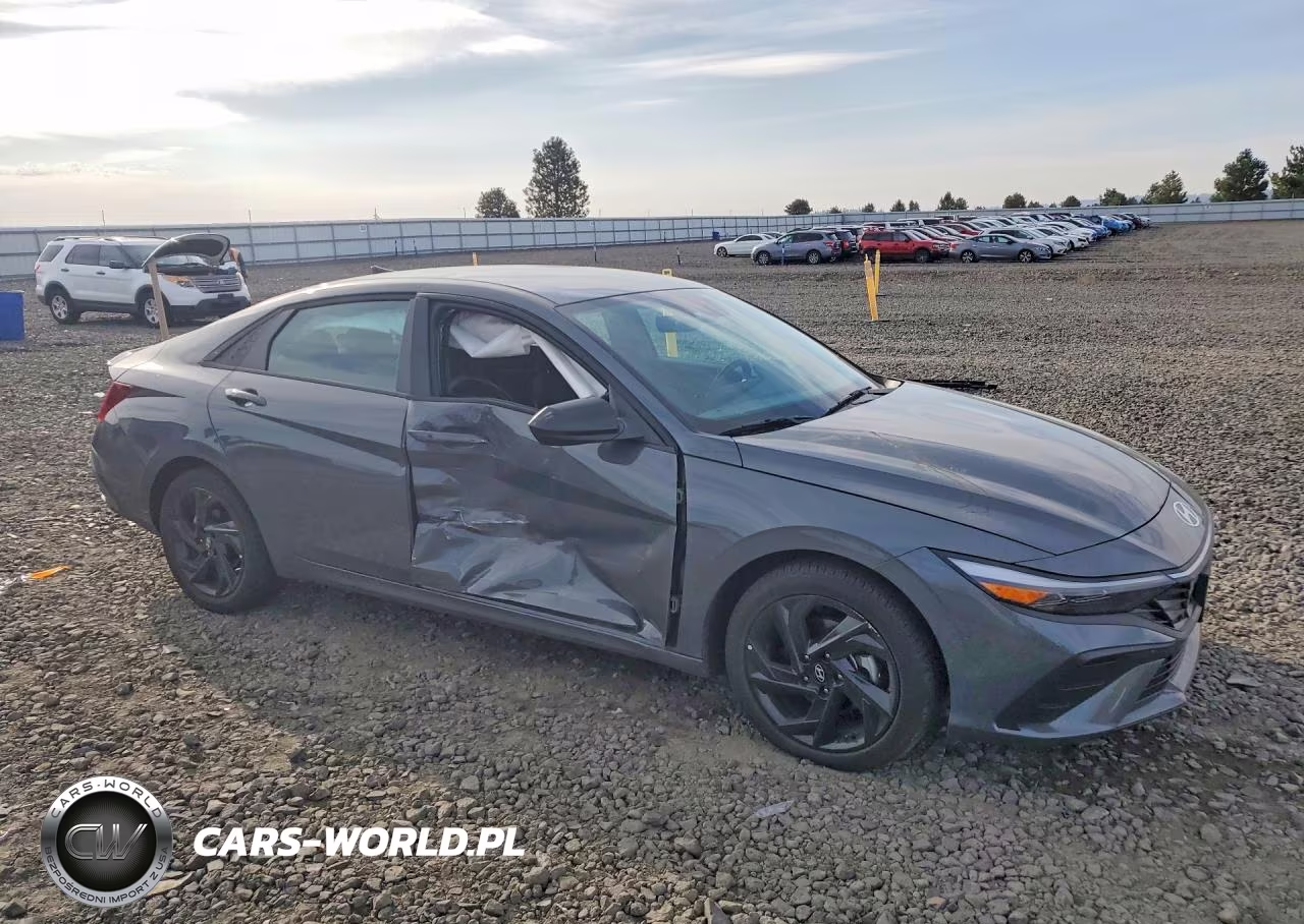 2026 Hyundai Elantra Sel Sport VIN:KMHLM4DG2TU214304 - 4