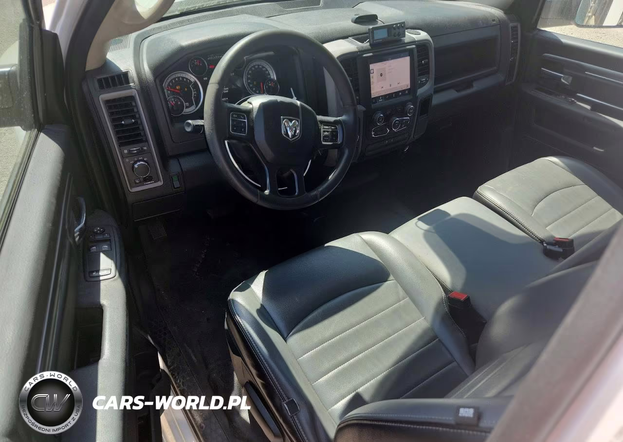2022 Ram 1500 Classic Tradesman VIN:3C6JR6DGXNG429368 - 8