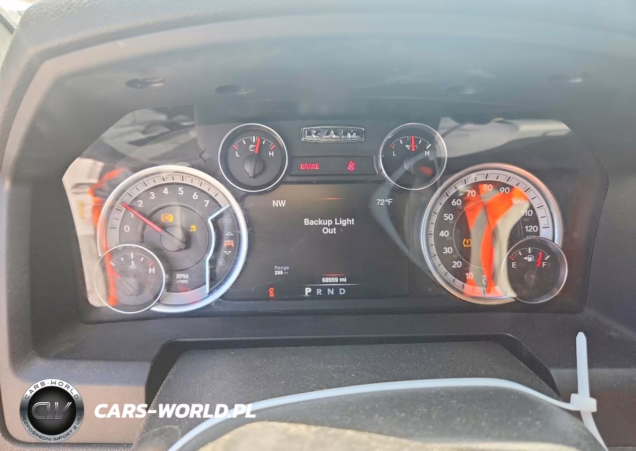 2022 Ram 1500 Classic Tradesman VIN:3C6JR6DGXNG429368 - 9