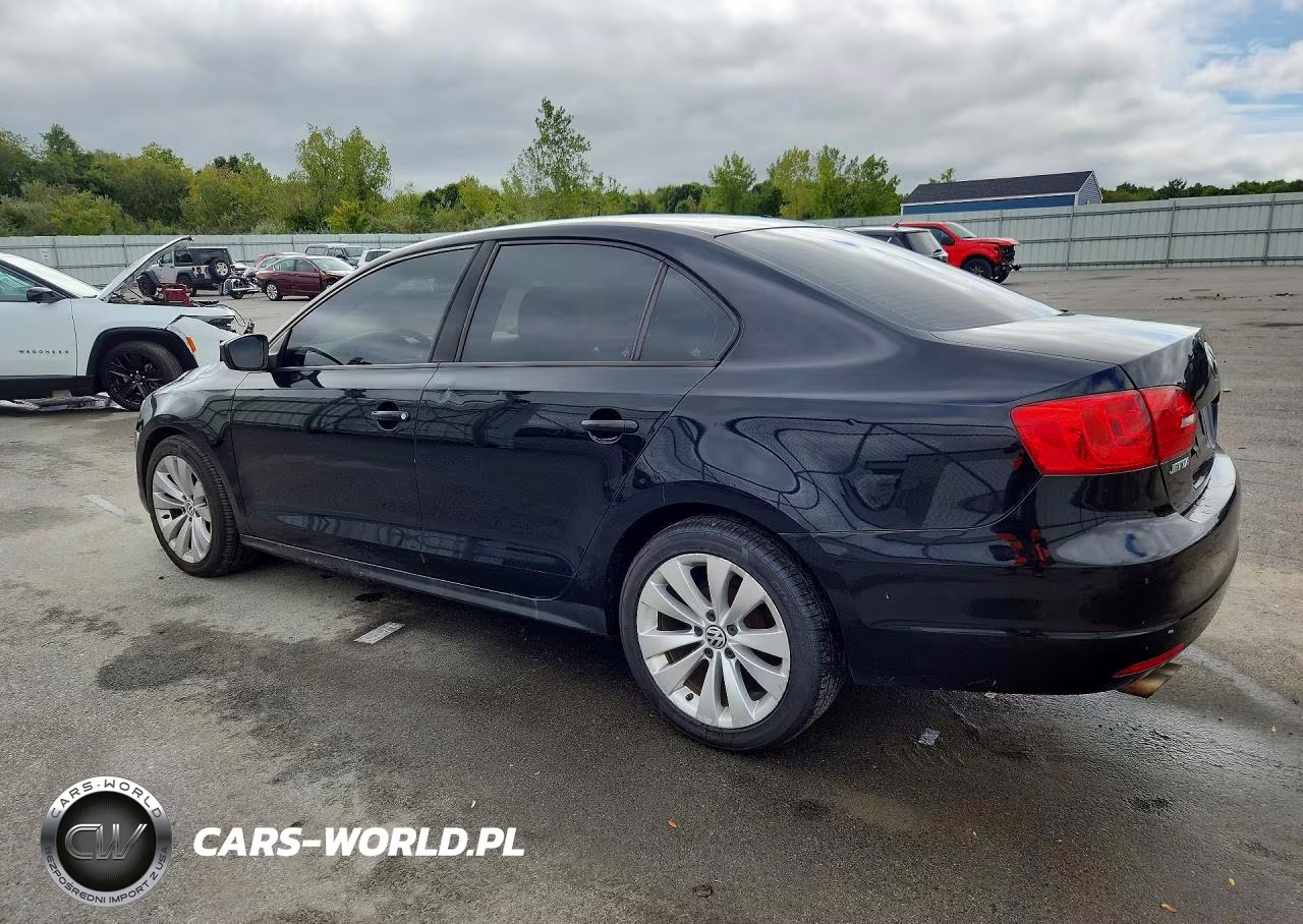 2011 Volkswagen Jetta Base VIN:3VW2K7AJ4BM306375 - 2