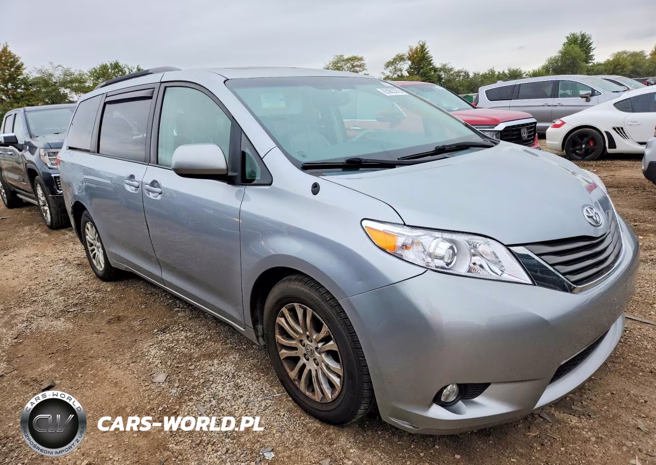 2014 Toyota Sienna Xle 8-Passenger VIN:5TDYK3DCXES523937 - 4