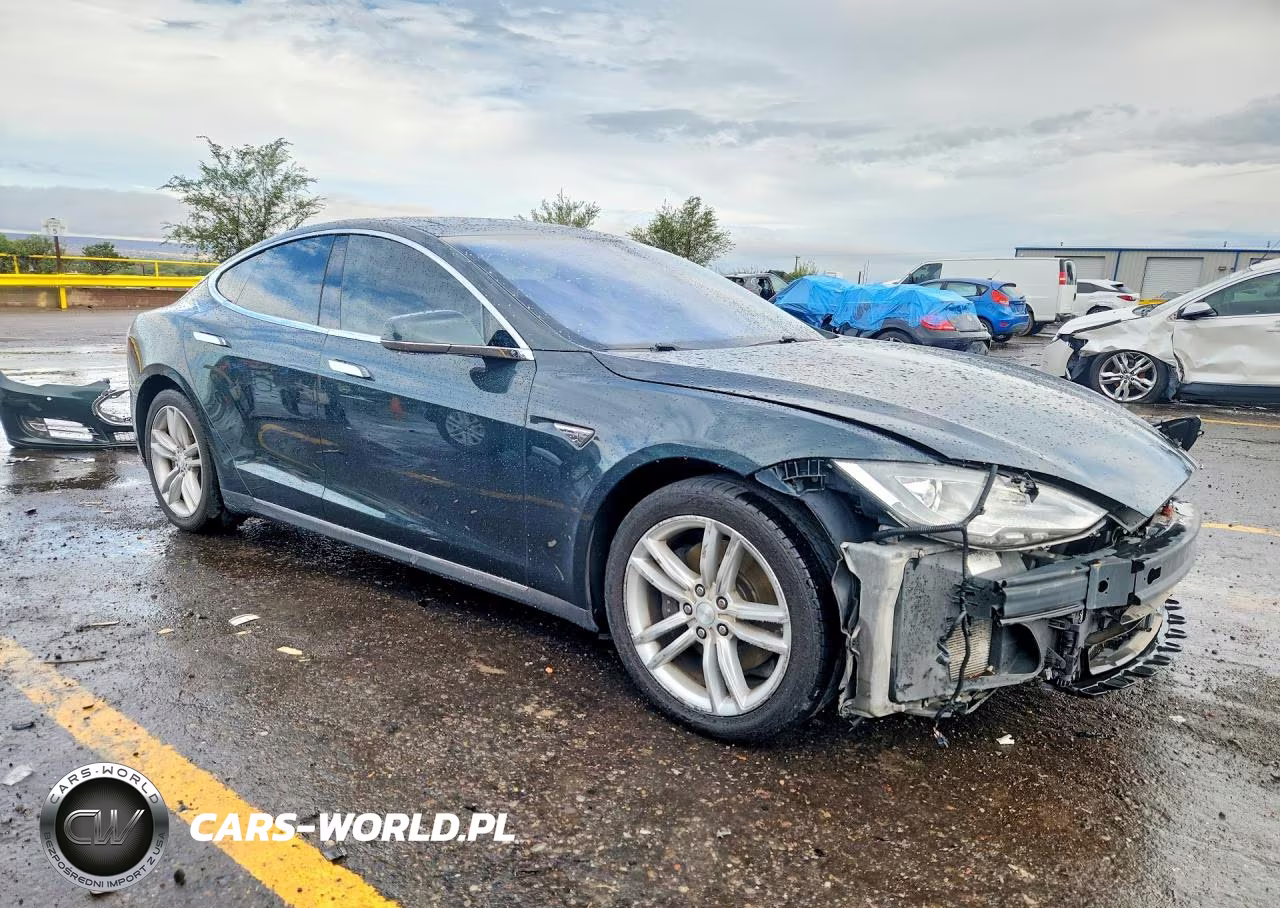 2014 Tesla Model S VIN:5YJSA1S18EFP59005 - 4