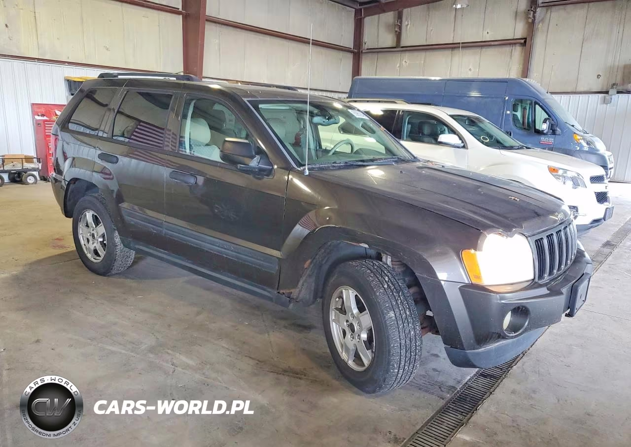 2005 Jeep Grand Cherokee Laredo VIN:1J4HR48N95C626243 - 4