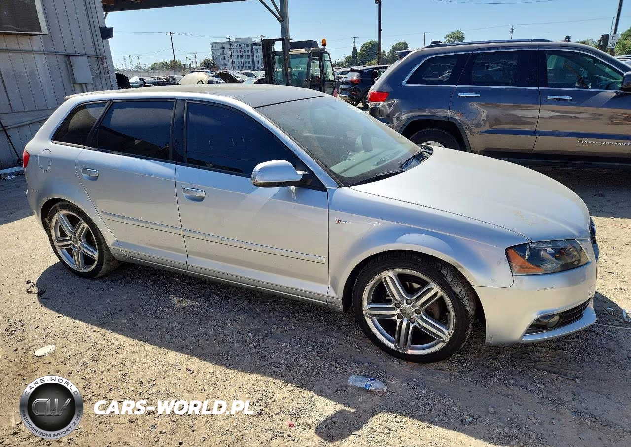 2012 Audi A3 Premium Plus VIN:WAUKJAFM4CA102029 - 4