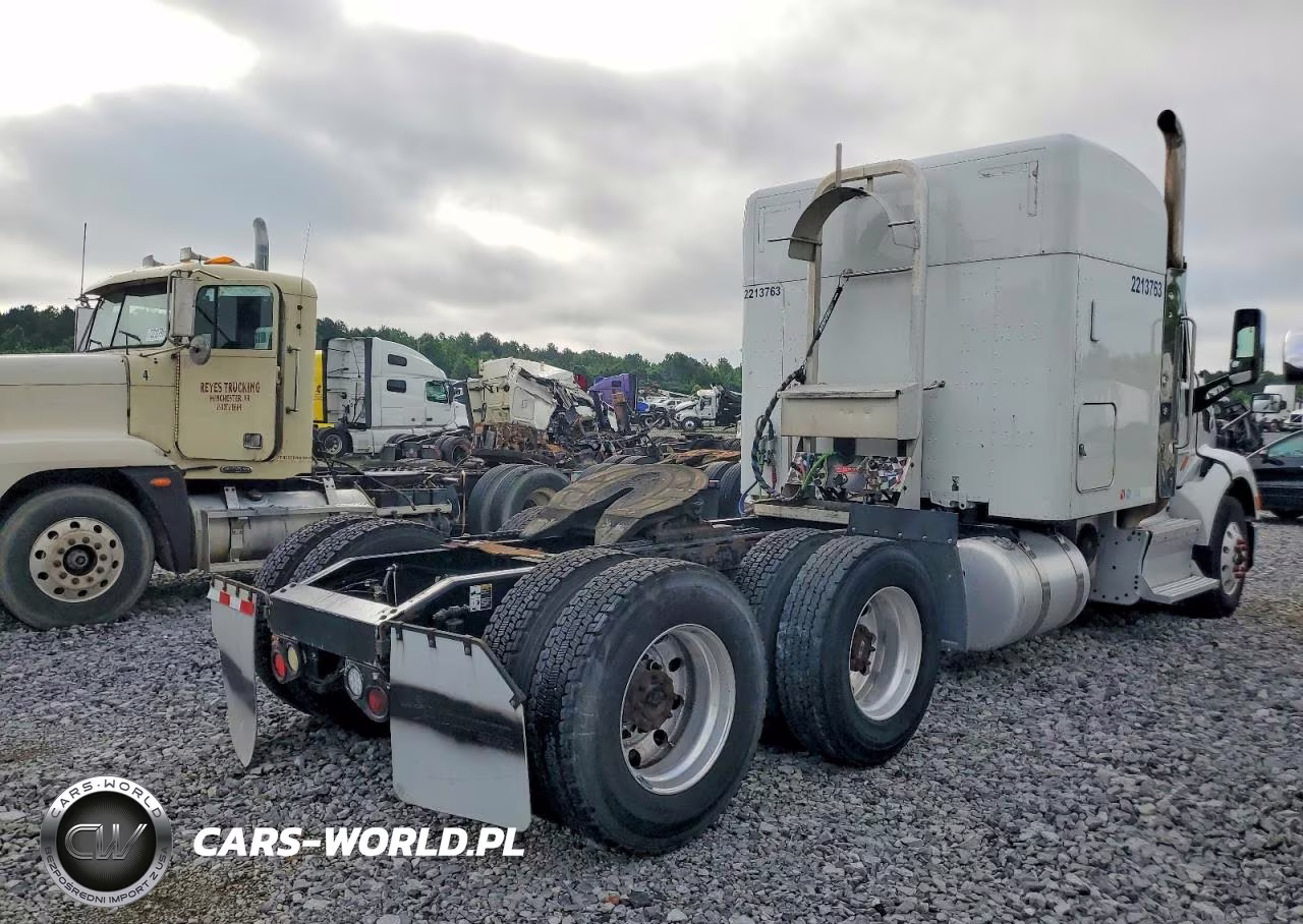 2017 Ptrb 579 Truck Tractor Semi Truck VIN:1XPBDP9X6HD432570 - 4
