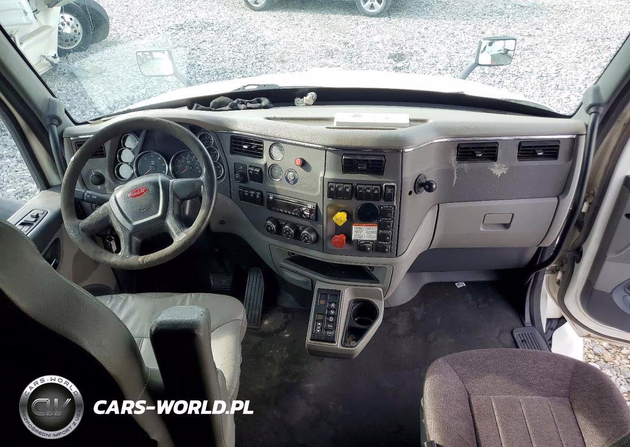 2017 Ptrb 579 Truck Tractor Semi Truck VIN:1XPBDP9X6HD432570 - 5