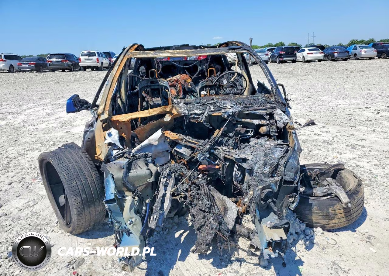2021 Tesla Model Y VIN:5YJYGDEE2MF125129 - 5