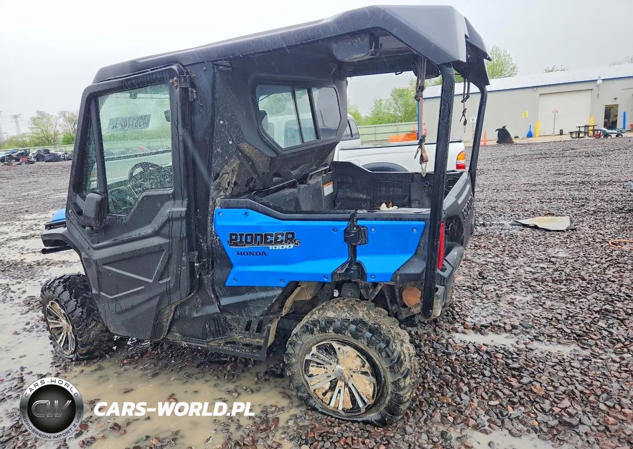 2017 Honda Pioneer 1000 Utility Vehicle VIN:1HFVE0422H4101571 - 3