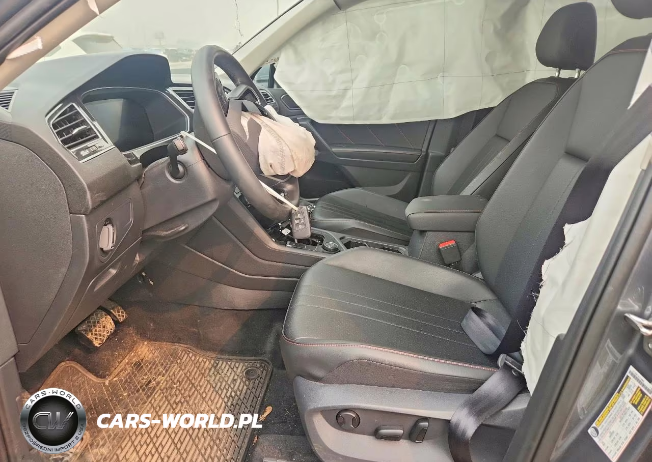 2024 Volkswagen Tiguan Wolfsburg VIN:3VVAB7AXXRM217747 - 7