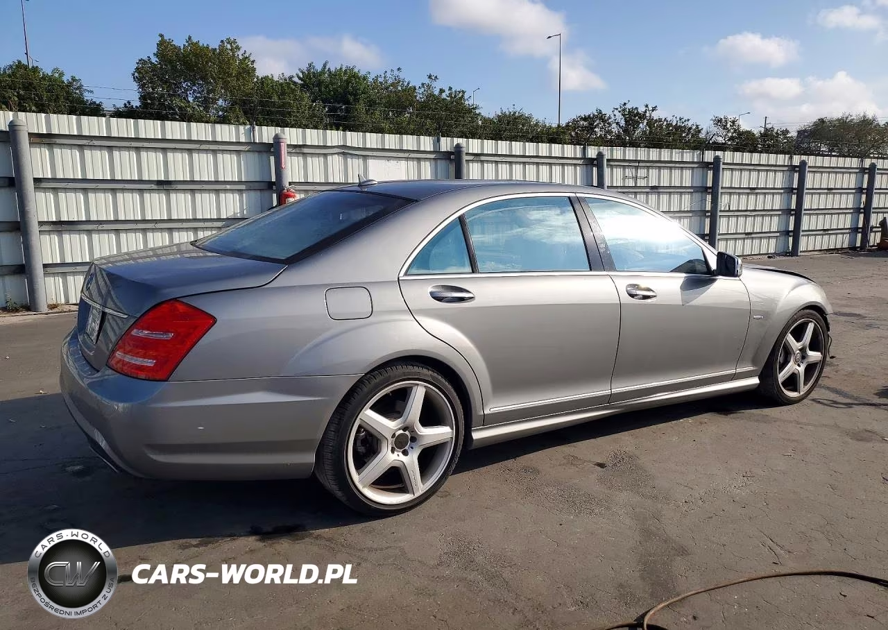 2012 Mercedes-Benz S 550 VIN:WDDNG7DB0CA436213 - 3