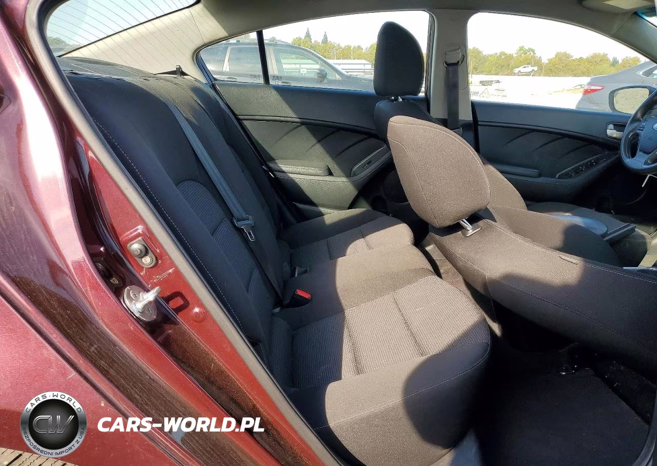 2018 Kia Forte Lx VIN:3KPFK4A78JE268956 - 10
