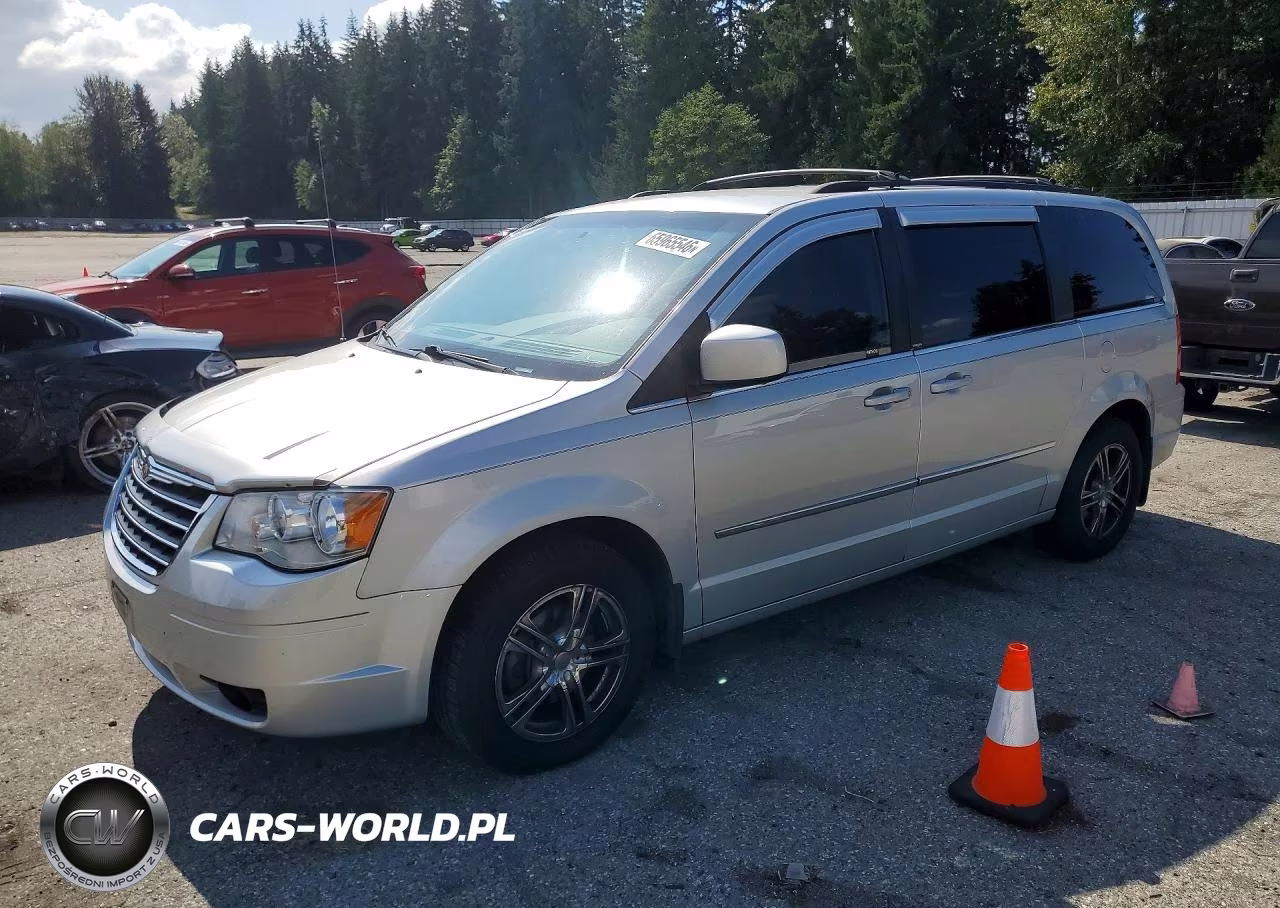 2010 Chrysler Town & Country Touring
