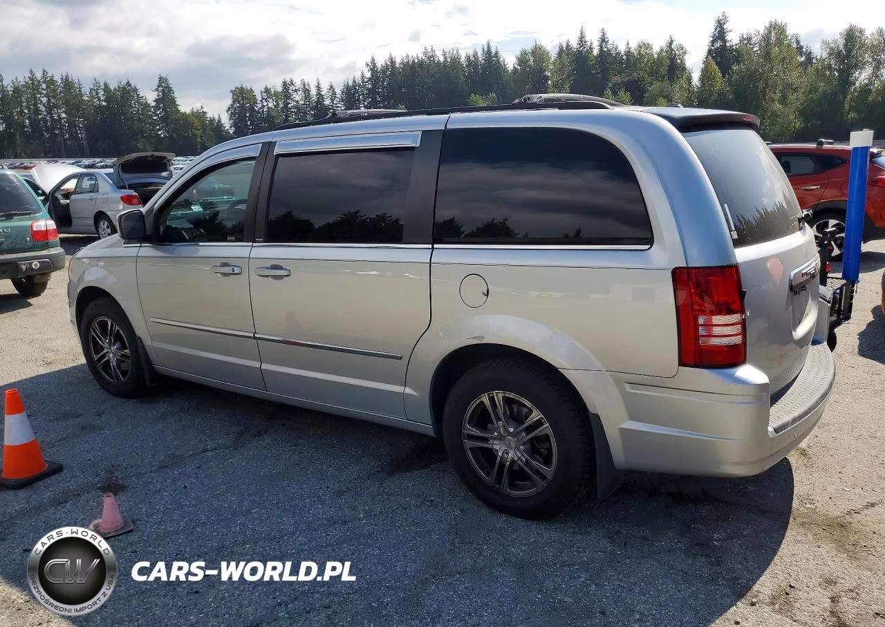 2010 Chrysler Town & Country Touring VIN:2A4RR5D10AR413213 - 2