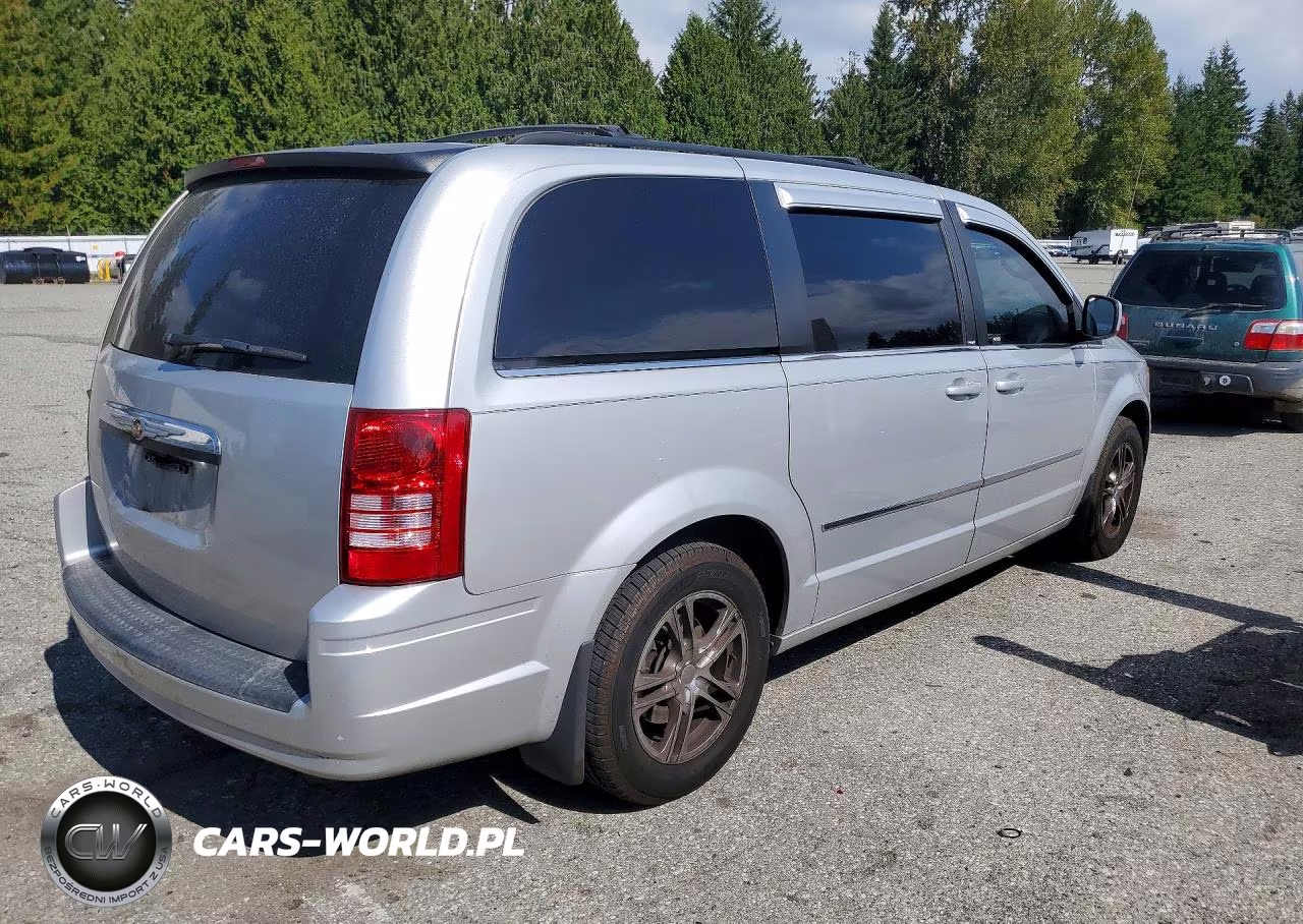 2010 Chrysler Town & Country Touring VIN:2A4RR5D10AR413213 - 3