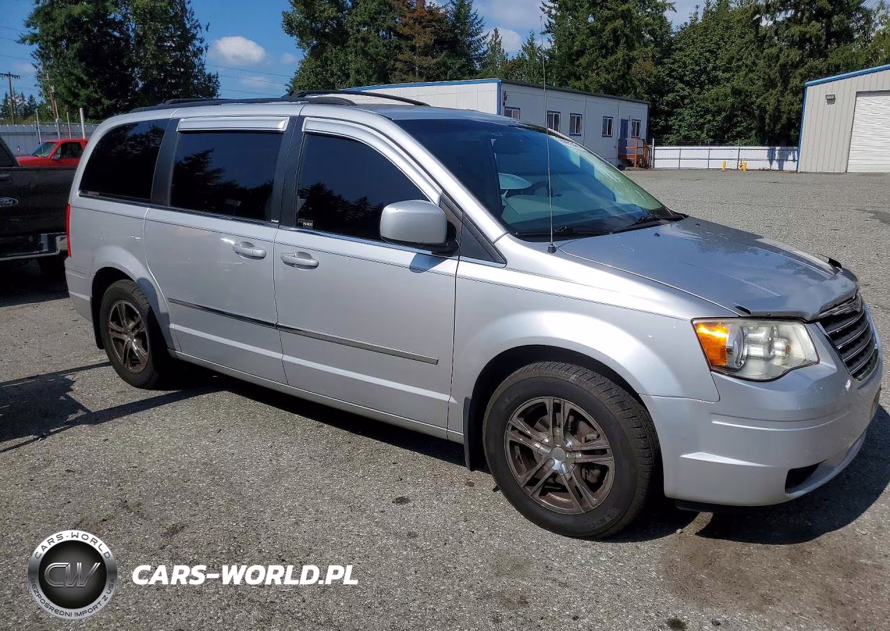 2010 Chrysler Town & Country Touring VIN:2A4RR5D10AR413213 - 4