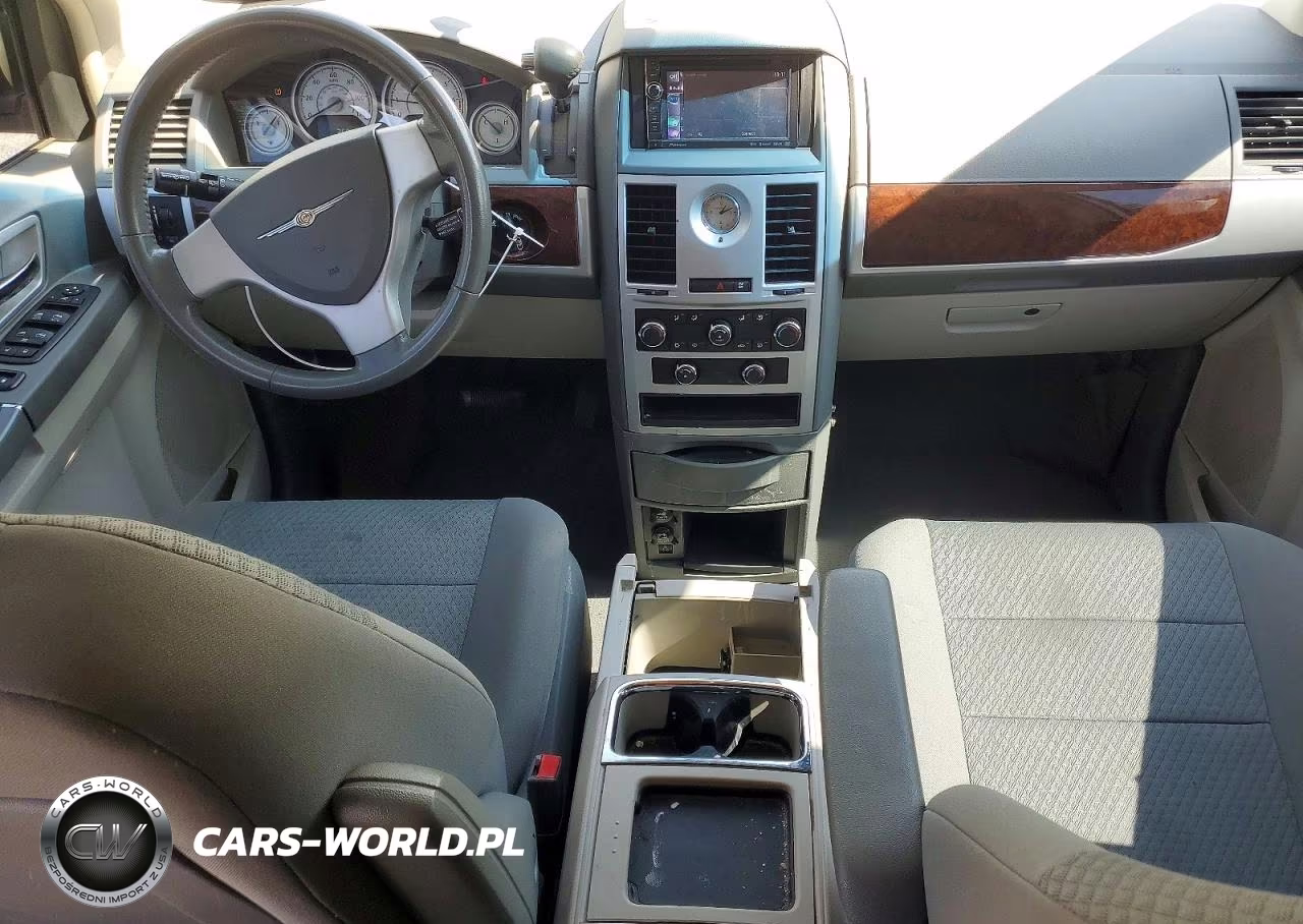 2010 Chrysler Town & Country Touring VIN:2A4RR5D10AR413213 - 8