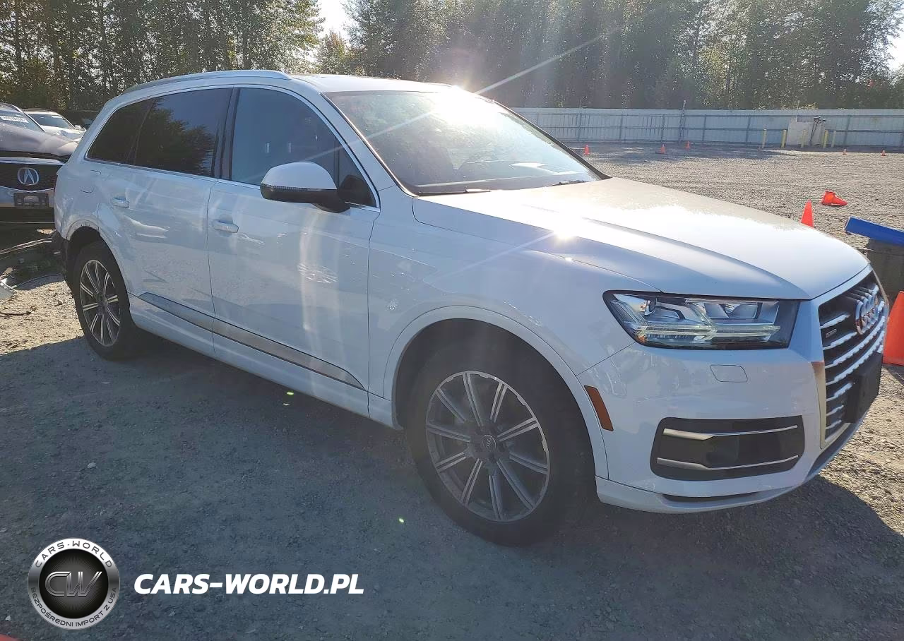 2017 Audi Q7 Prestige VIN:WA1VAAF7XHD046057 - 4