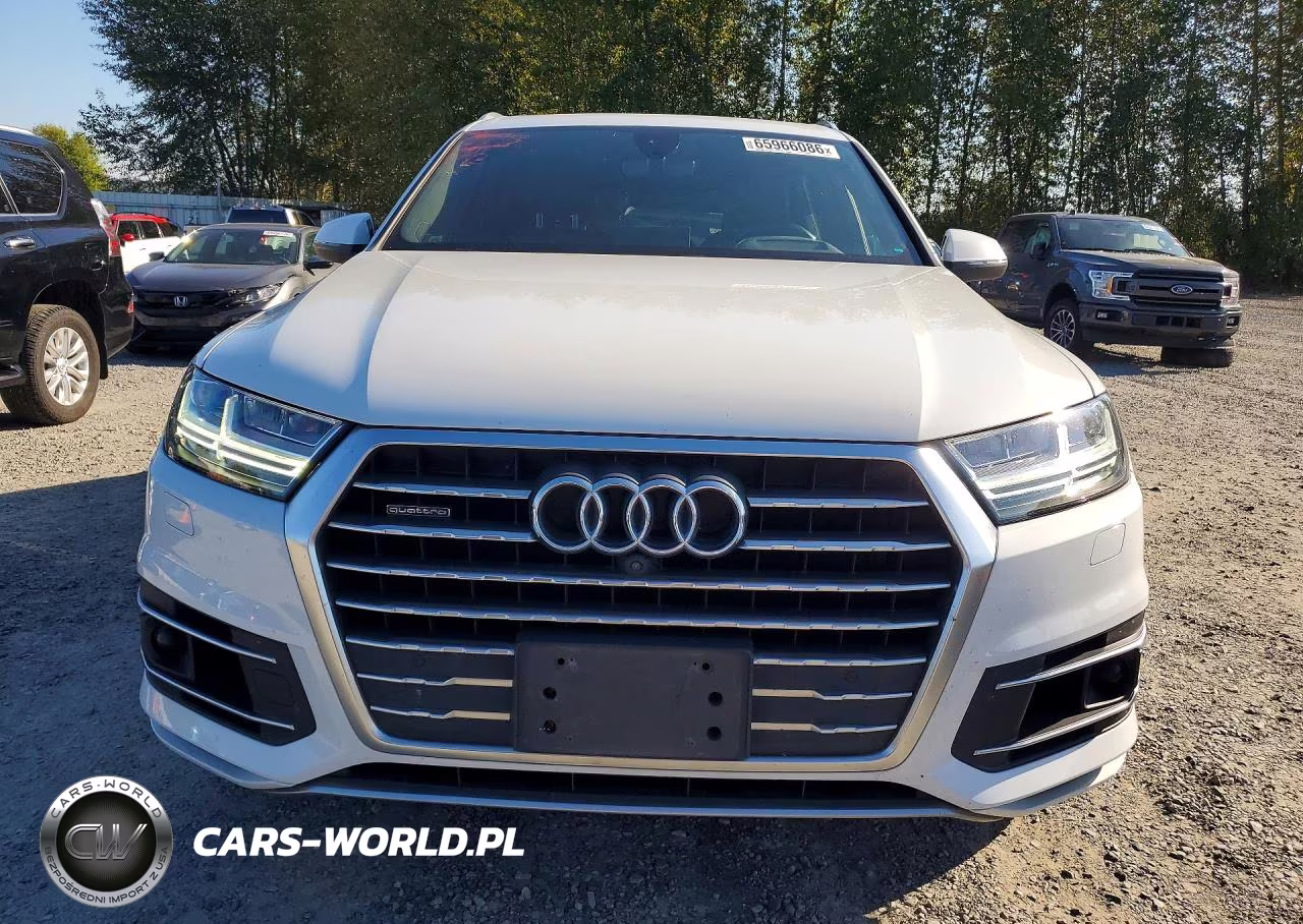 2017 Audi Q7 Prestige VIN:WA1VAAF7XHD046057 - 5