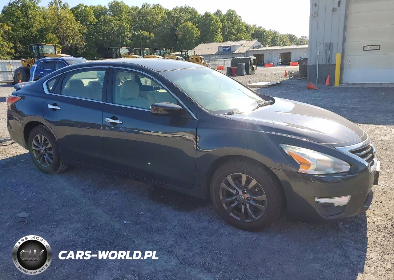 2015 Nissan Altima 2.5 S VIN:1N4AL3AP8FC464272 - 4