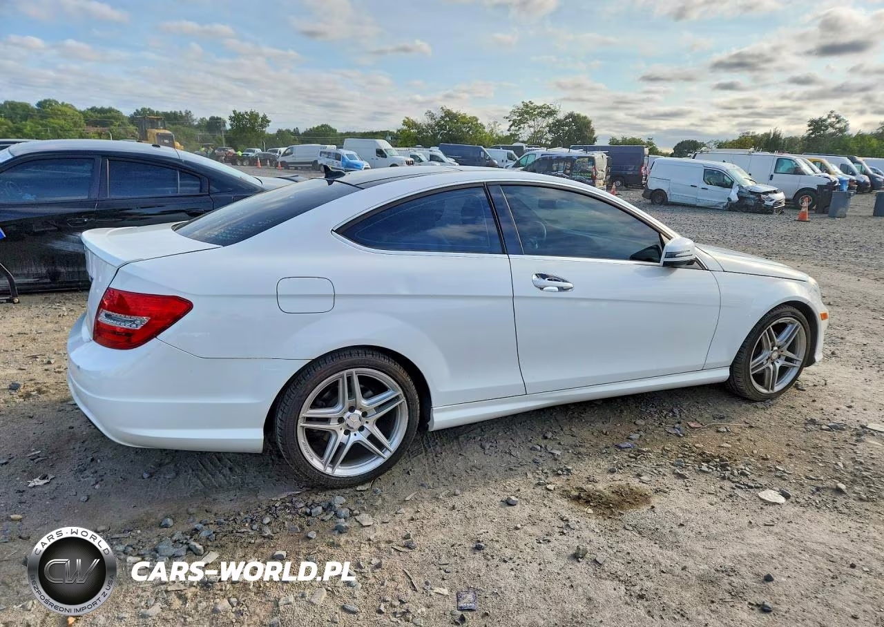 2014 Mercedes-Benz C 250 VIN:WDDGJ4HB5EG306947 - 3