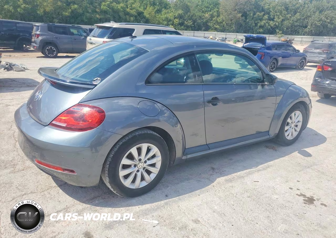 2018 Volkswagen Beetle S VIN:3VWFD7AT7JM717328 - 3