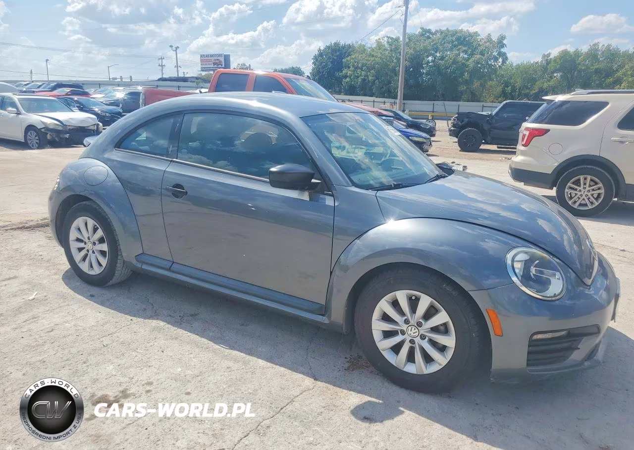2018 Volkswagen Beetle S VIN:3VWFD7AT7JM717328 - 4
