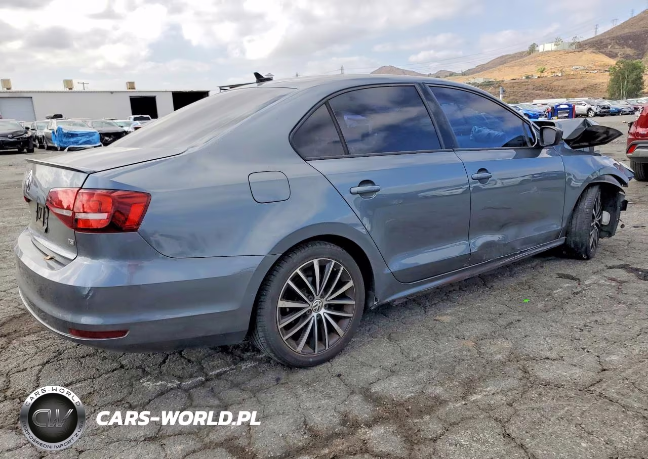 2016 Volkswagen Jetta Sport VIN:3VWD17AJ0GM303024 - 3