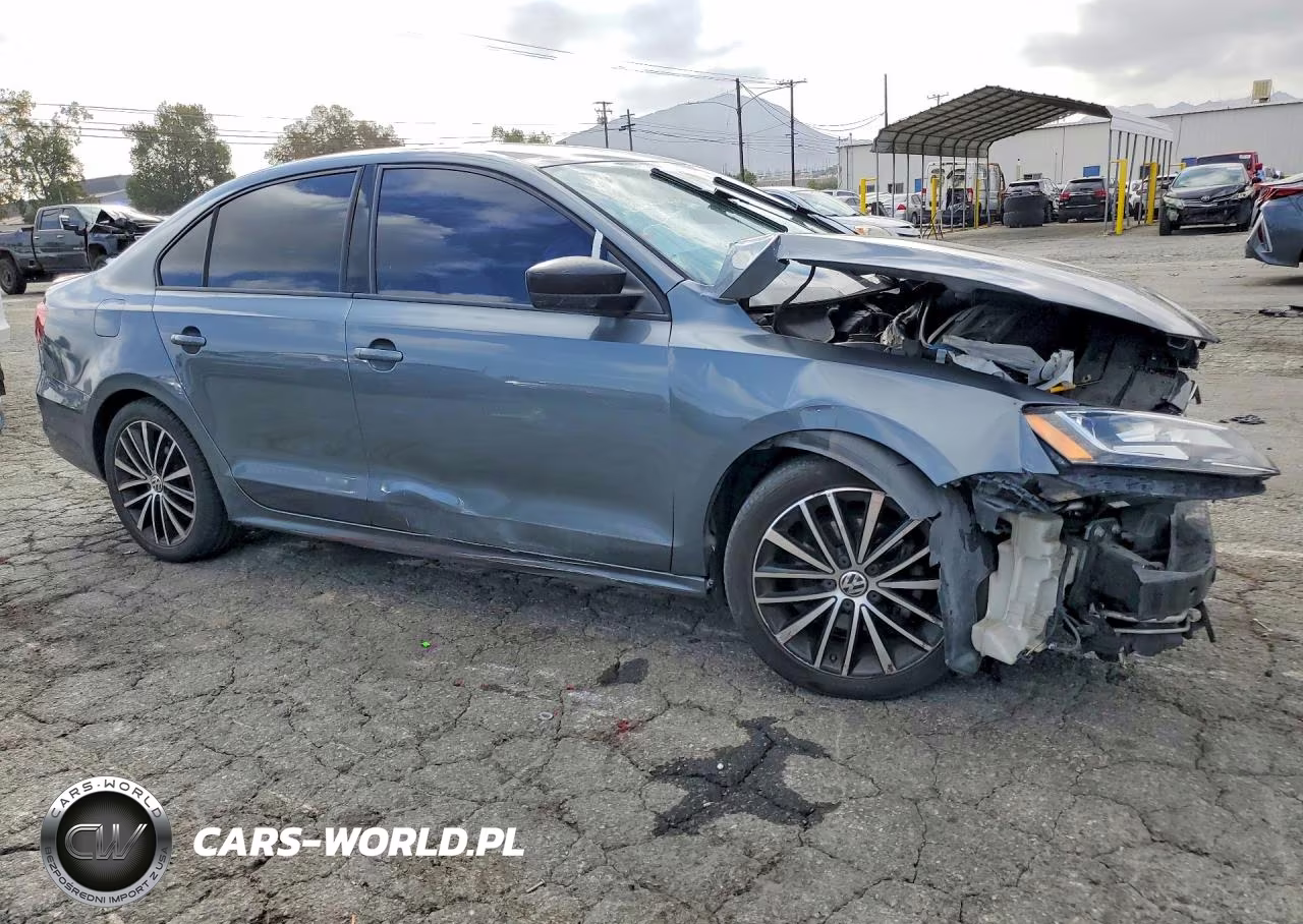 2016 Volkswagen Jetta Sport VIN:3VWD17AJ0GM303024 - 4