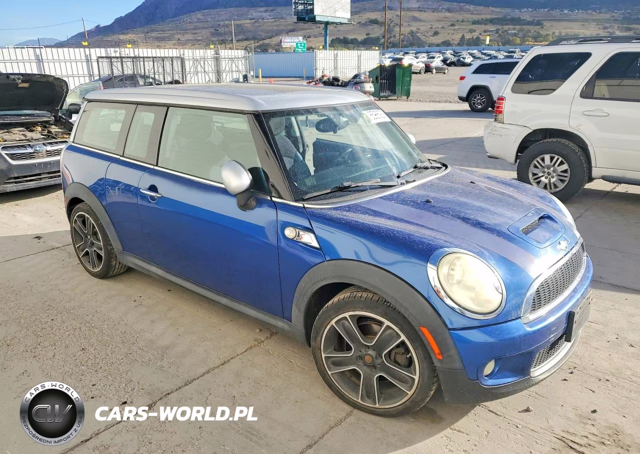 2008 Mini Cooper S Clubman VIN:WMWMM33578TP70251 - 4