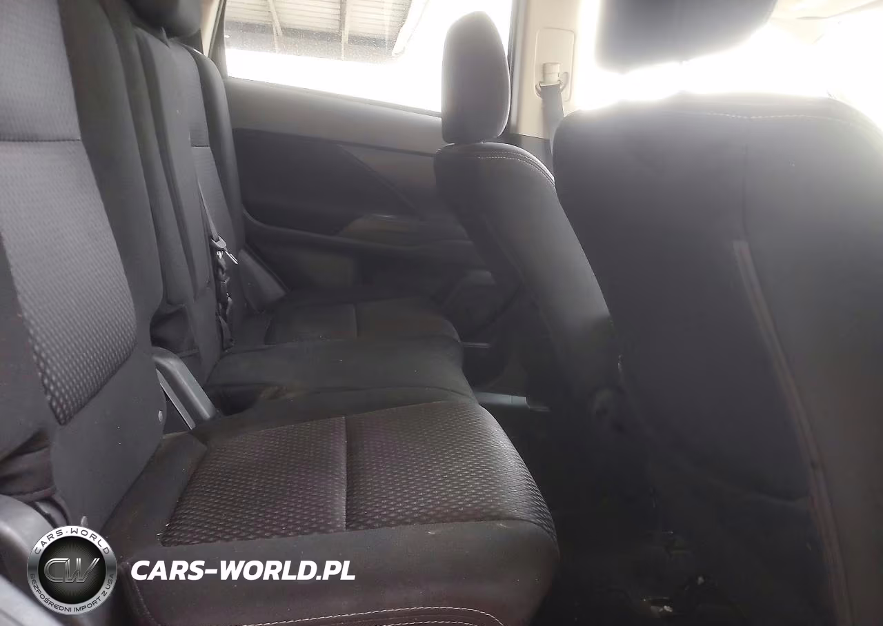 2018 Mitsubishi Outlander Se VIN:JA4AZ3A3XJZ043028 - 11