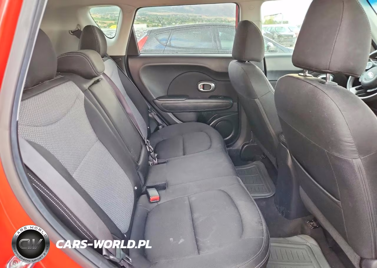 2017 Kia Soul + VIN:KNDJP3A58H7465365 - 10
