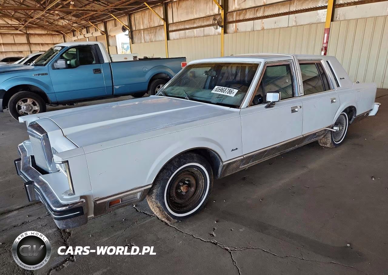 1984 Lincoln Town Car – zdjęcie 1 z 12