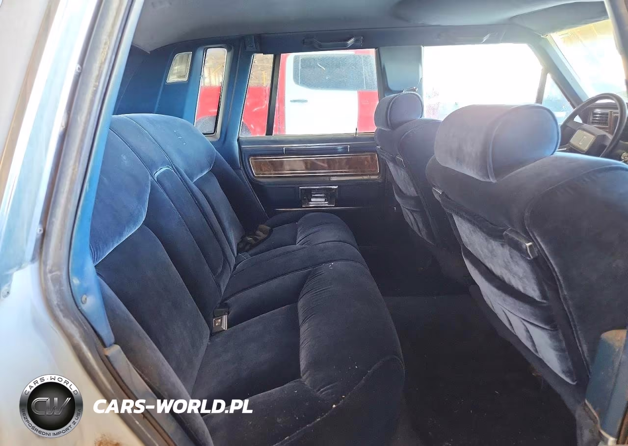 1984 Lincoln Town Car VIN:1LNBP96F5EY751619 - 10