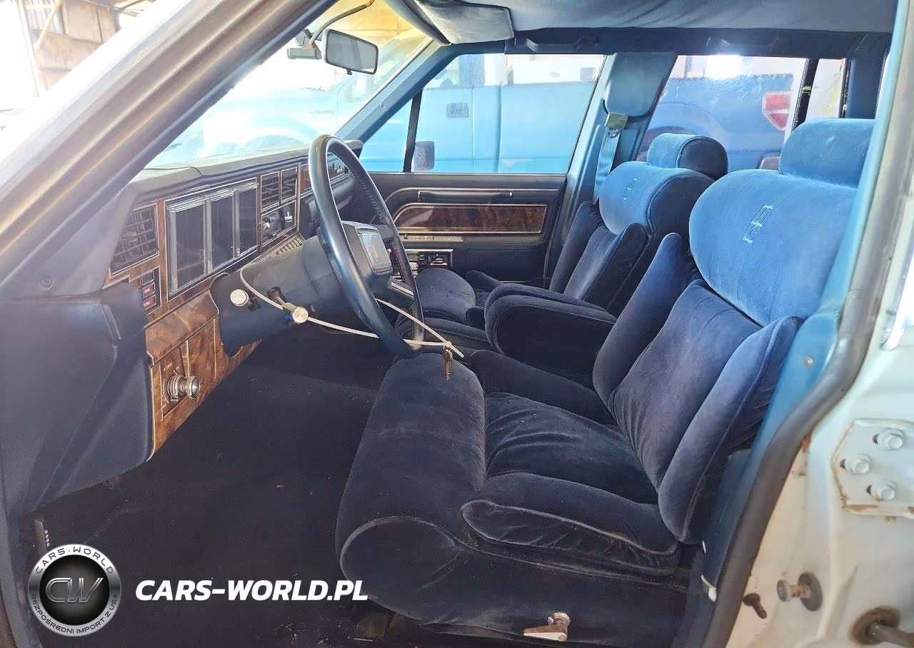 1984 Lincoln Town Car VIN:1LNBP96F5EY751619 - 7