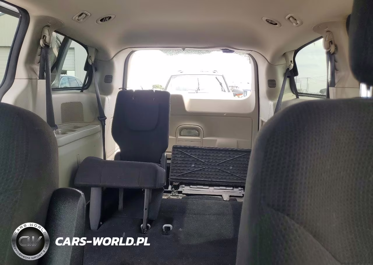 2011 Dodge Grand Caravan Express VIN:2D4RN4DG9BR769051 - 10
