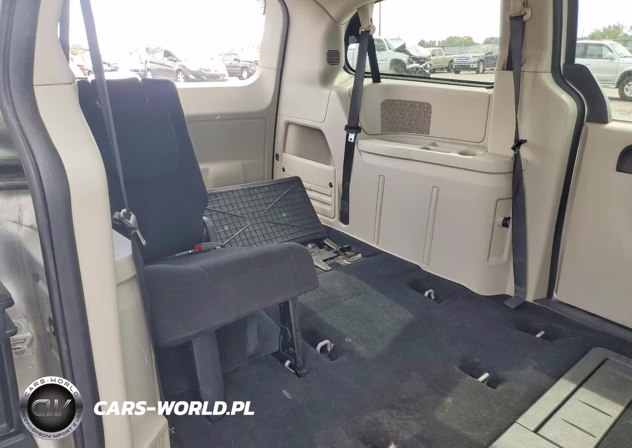 2011 Dodge Grand Caravan Express VIN:2D4RN4DG9BR769051 - 11