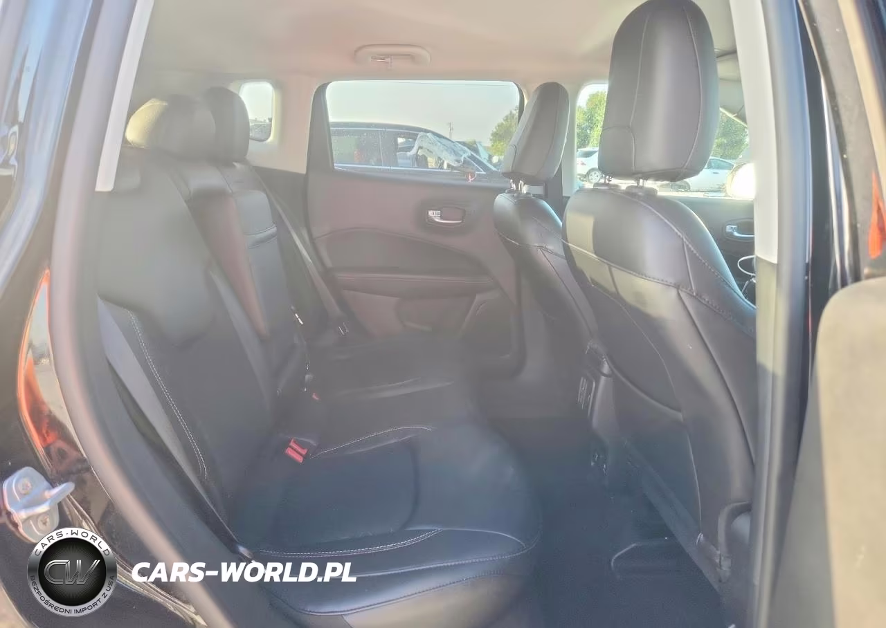2018 Jeep Compass Latitude VIN:3C4NJCBB0JT227325 - 10