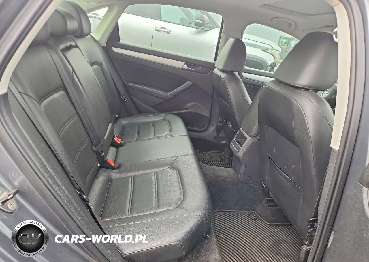 2012 Volkswagen Passat Se VIN:1VWBN7A3XCC010420 - 10