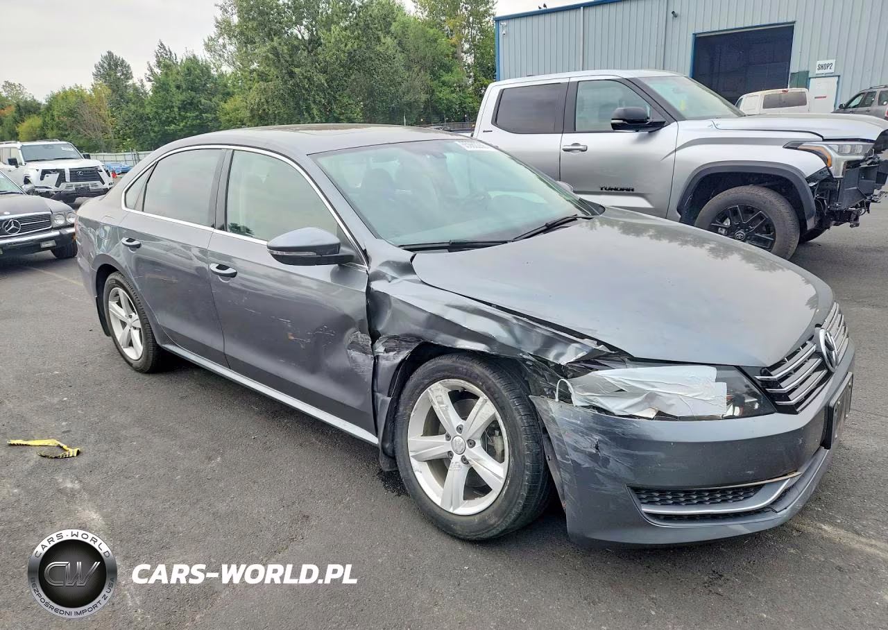 2012 Volkswagen Passat Se VIN:1VWBN7A3XCC010420 - 4