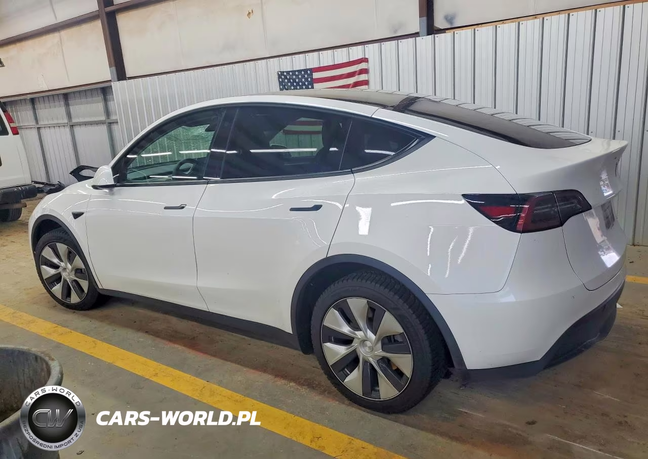 2023 Tesla Model Y VIN:7SAYGDEE7PF763657 - 2
