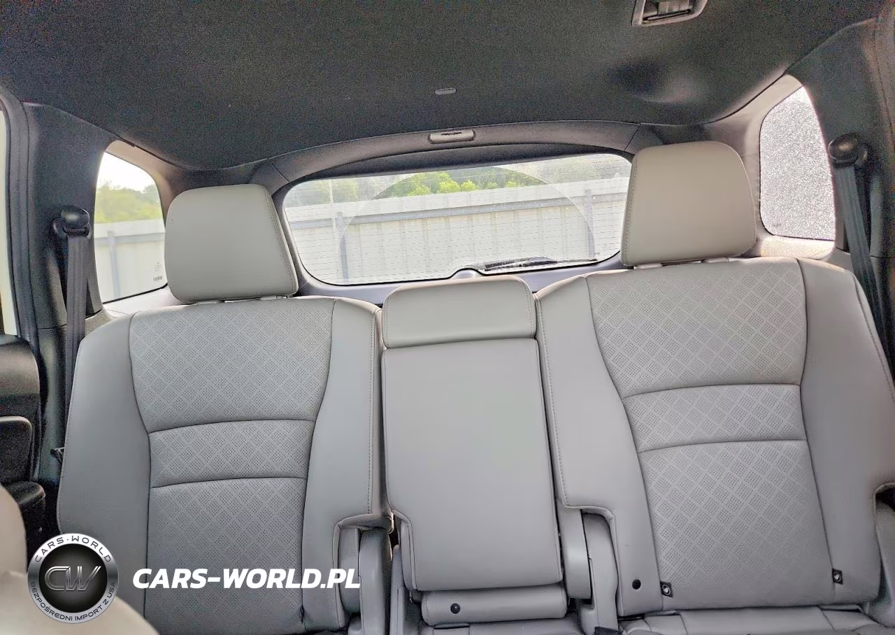 2019 Honda Passport Elite VIN:5FNYF8H08KB001115 - 10