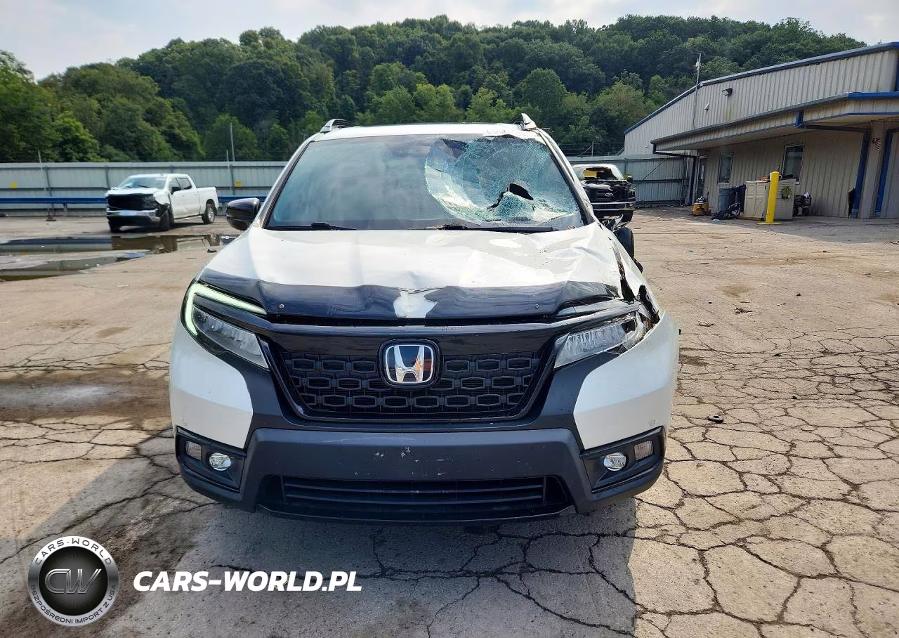 2019 Honda Passport Elite VIN:5FNYF8H08KB001115 - 5