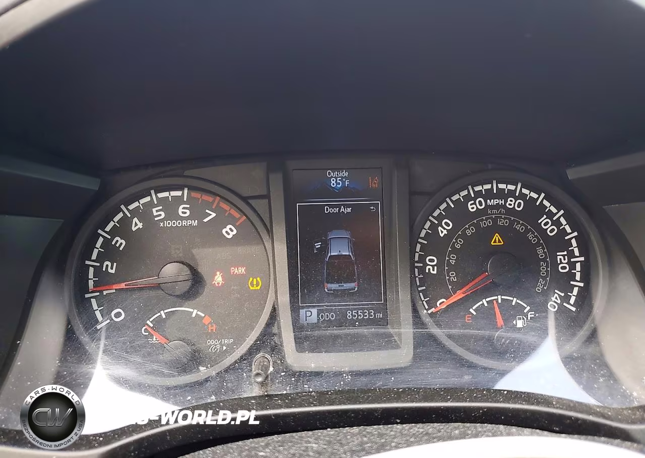 2019 Toyota Tacoma Sr V6 VIN:3TMCZ5AN7KM263547 - 9