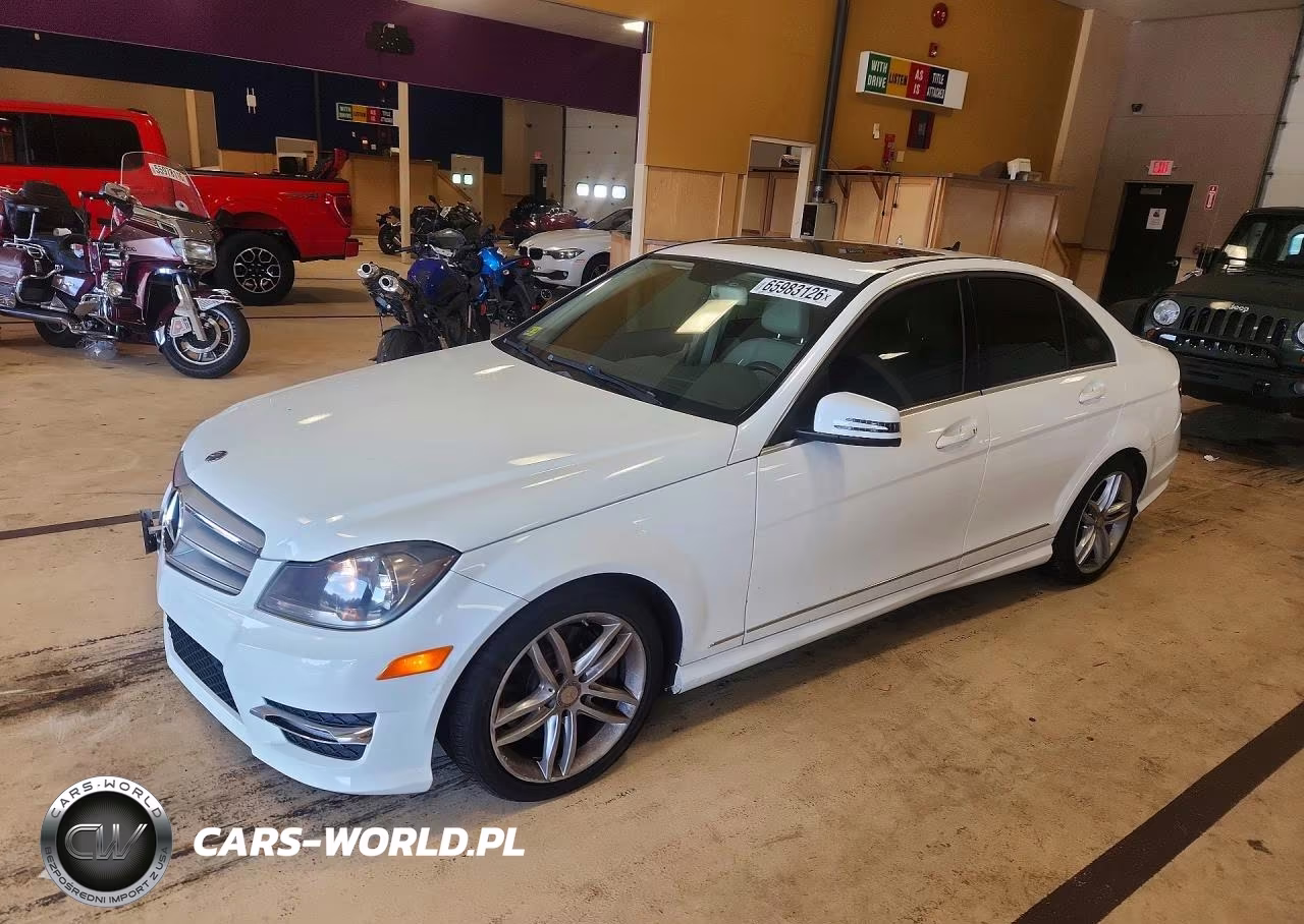 2013 Mercedes-Benz C 300 4Matic – zdjęcie 1 z 12